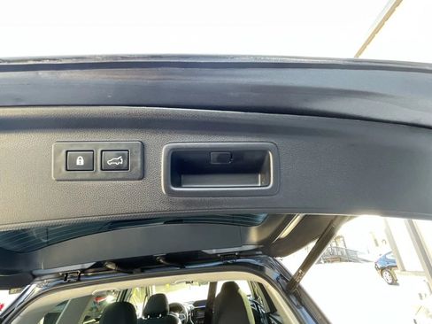 Used 2023 Subaru Forester Premium image 20