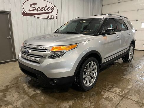 Used 2013 Ford Explorer XLT AWD/4WD image 2