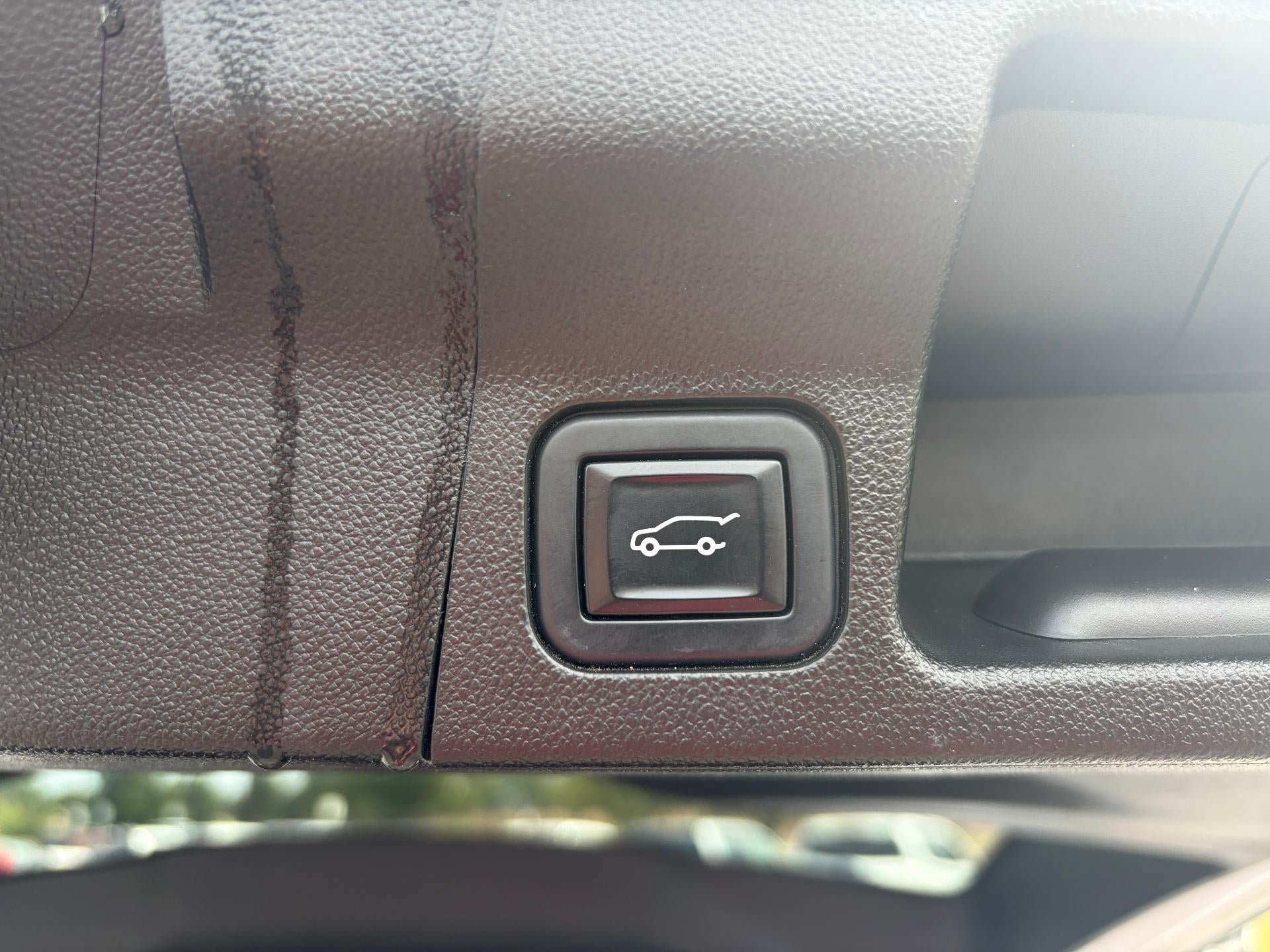 Used 2023 GMC Acadia SLT FWD image 40