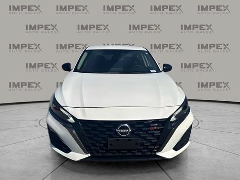 Used 2025 Nissan Altima 2.5 SR FWD image 5