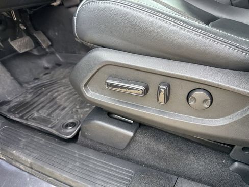 Used 2025 Honda Pilot EX-L image 7