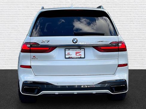 Used 2022 BMW X7 xDrive40i w/ M Sport Package AWD/4WD image 5