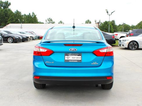 Used 2013 Ford Focus SE w/ Super Fuel Economy (SFE) Pkg image 6