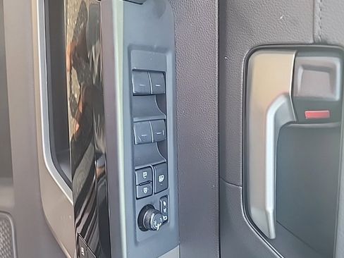 Used 2025 Toyota Tundra Limited w/ TRD Off-Road Package image 8