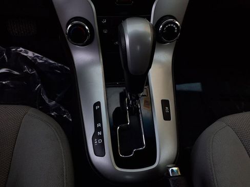 Used 2015 Chevrolet Cruze LT FWD image 8