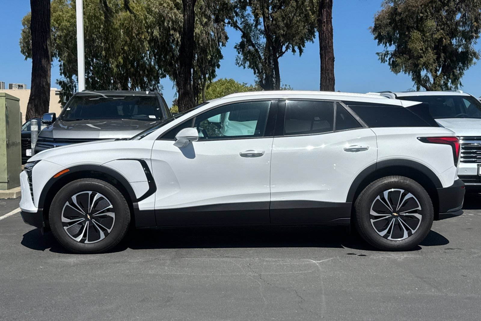 Used 2026 Chevrolet Blazer EV LT FWD image 8