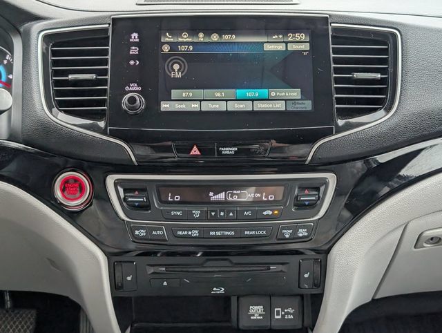 Used 2020 Honda Pilot Touring image 18