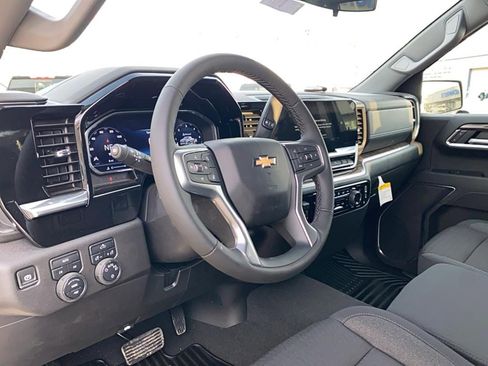Used 2025 Chevrolet Silverado 1500 LT w/ Convenience Package II image 25
