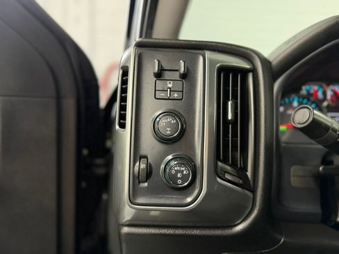 Used 2017 Chevrolet Silverado 1500 LT w/ All Star Edition AWD/4WD image 30