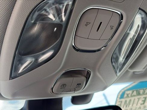 Used 2021 Jeep Compass Limited w/ Sun and Sound Group image 18