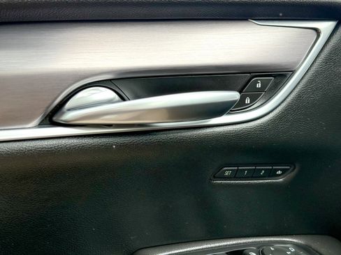 Used 2018 Cadillac XT5 Luxury w/ Driver Awareness Package image 30