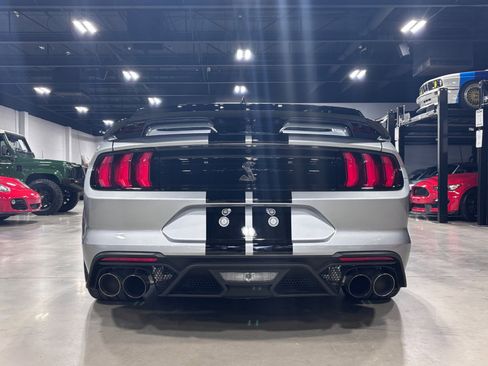 Used 2022 Ford Mustang Shelby GT500 w/ Technology Package image 7