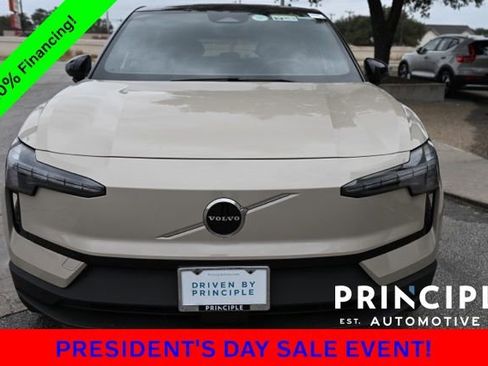 New 2026 Volvo EX30 Plus image 3