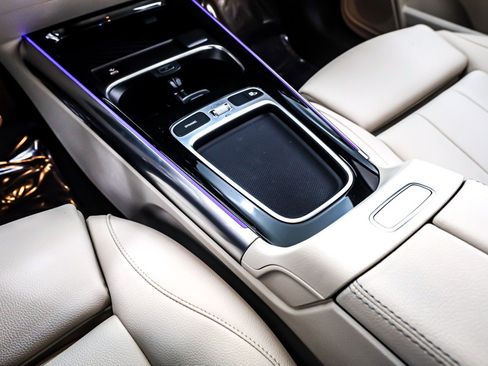 Certified 2024 Mercedes-Benz GLA 250 image 8