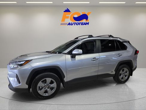 Certified 2025 Toyota RAV4 XLE w/ Convenience Package AWD/4WD image 2