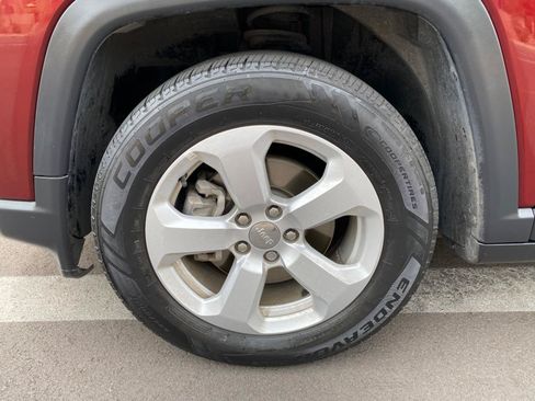 Used 2021 Jeep Compass Latitude FWD image 23