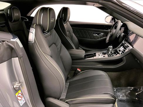 New 2024 Bentley Continental GT image 14