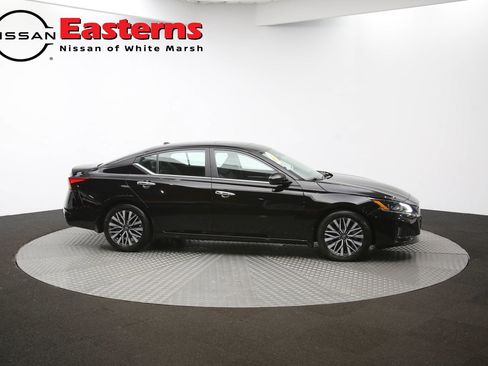Used 2023 Nissan Altima 2.5 SV w/ SV Premium Package image 75