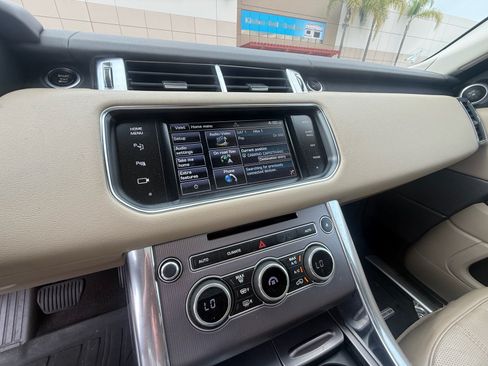 Used 2014 Land Rover Range Rover Sport HSE AWD/4WD image 21