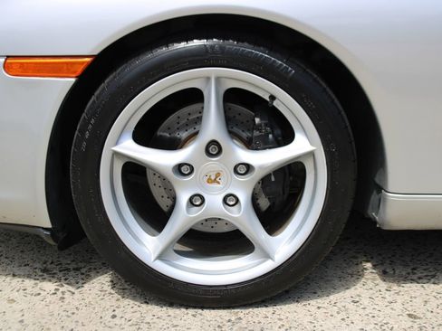 Used 2003 Porsche 911 Cabriolet image 34