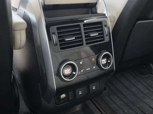 Used 2020 Land Rover Range Rover Sport HSE Dynamic image 32