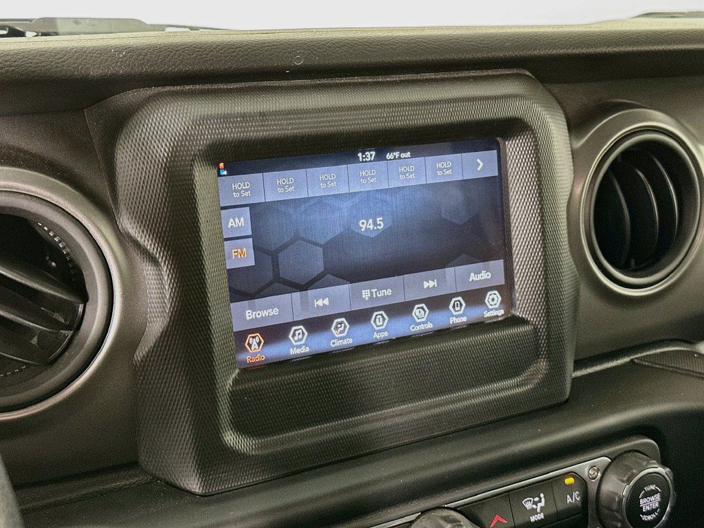 Used 2022 Jeep Wrangler Sport AWD/4WD image 21