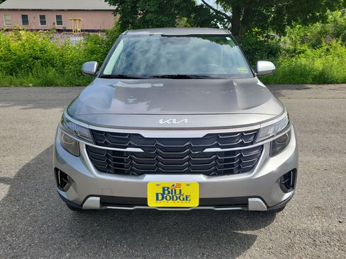 Used 2026 Kia Seltos LX AWD/4WD image 2