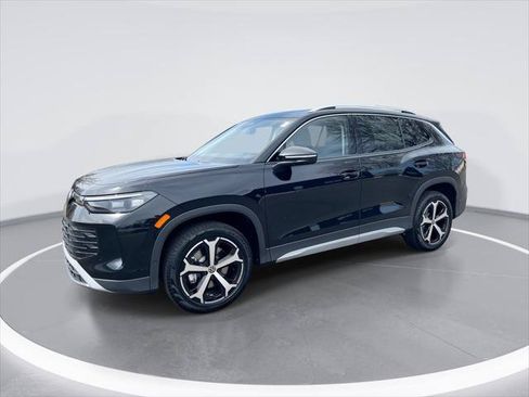 New 2026 Volkswagen Tiguan SE AWD/4WD image 1
