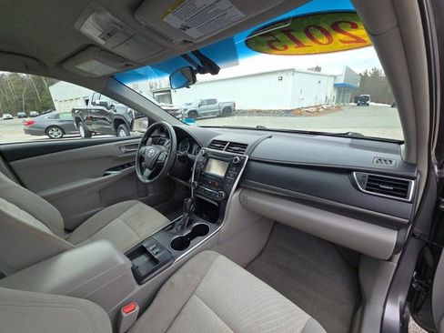 Used 2015 Toyota Camry XLE image 22