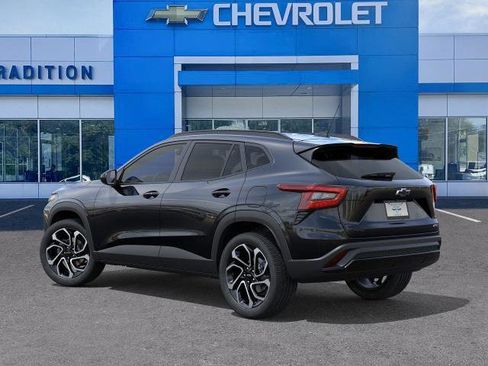 New 2026 Chevrolet Trax RS w/ Sunroof Package image 3