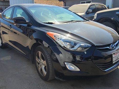 Used 2013 Hyundai Elantra GLS w/ Preferred Pkg FWD image 2