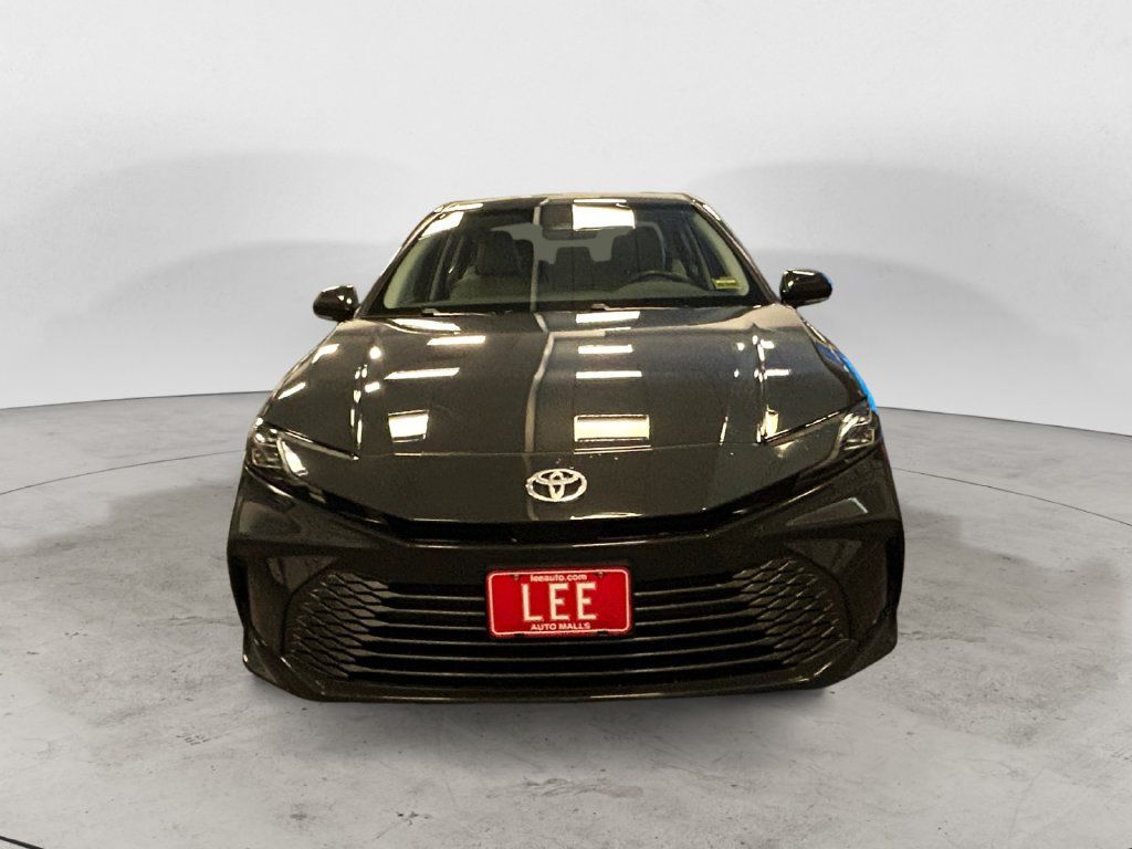 Used 2026 Toyota Camry XLE w/ Preferred Package 2 (TMS) AWD/4WD image 8