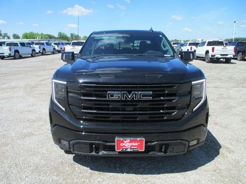 New 2026 GMC Sierra 1500 Elevation w/ Elevation Premium Package AWD/4WD image 13