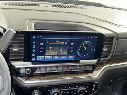 Used 2024 Chevrolet Silverado 1500 LT image 21