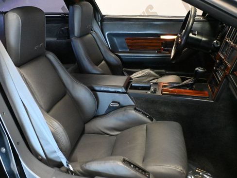 Used 1987 Chevrolet Corvette Coupe RWD image 13