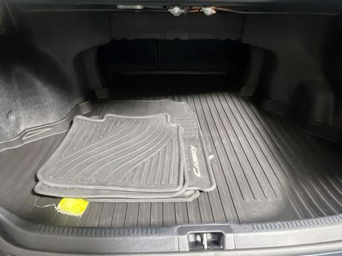 Used 2014 Toyota Camry SE FWD image 33