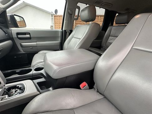 Used 2015 Toyota Sequoia Limited AWD/4WD image 25