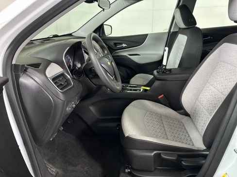 Used 2023 Chevrolet Equinox LS image 11