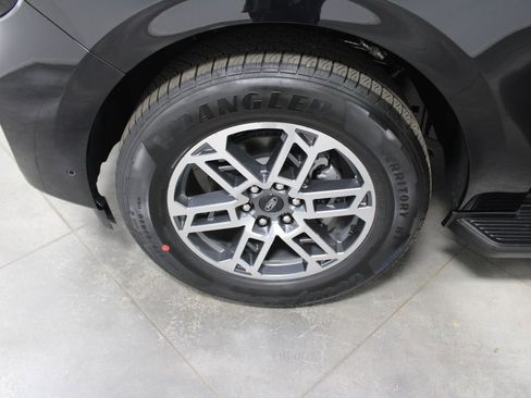 New 2025 Ford Expedition Max Active image 60