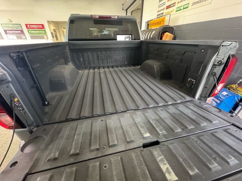 Used 2023 GMC Sierra 1500 Elevation AWD/4WD image 8