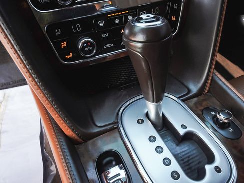 Used 2014 Bentley Flying Spur W12 AWD/4WD image 22