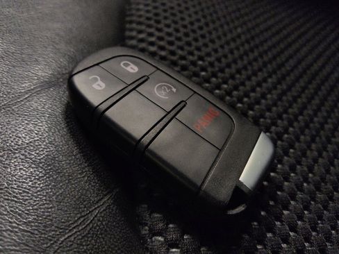 Used 2020 Dodge Journey Crossroad FWD image 32