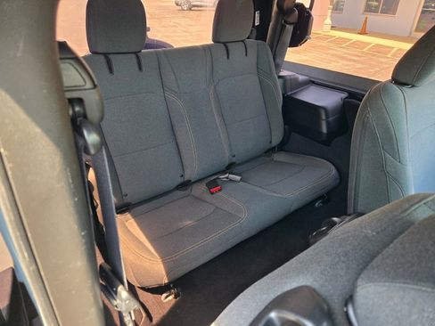 Used 2025 Jeep Wrangler Sport AWD/4WD image 9