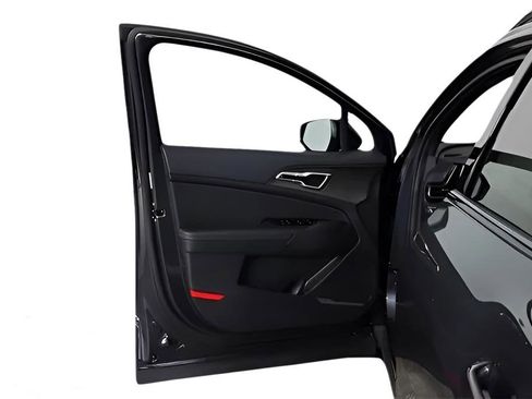 Used 2024 Kia Sportage X-Line w/ X-Line Premium Package image 13