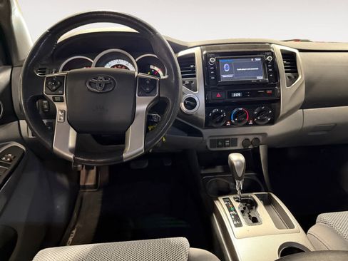Used 2014 Toyota Tacoma 4x4 Double Cab w/ TRD Off-Road Package image 11