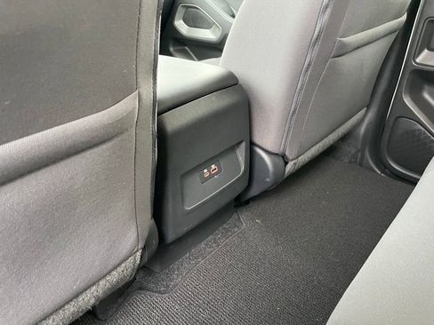 Certified 2022 Nissan Frontier SV image 9