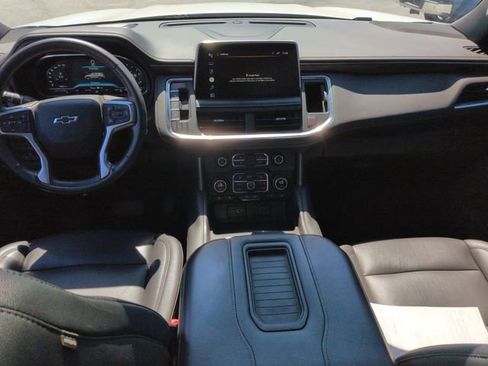 Used 2022 Chevrolet Tahoe Z71 w/ Luxury Package AWD/4WD image 32