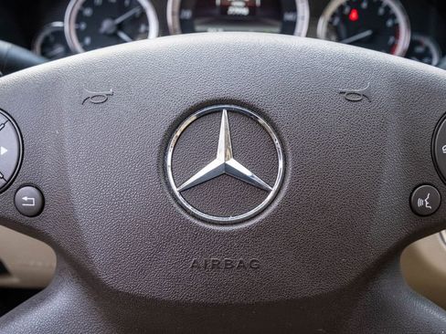 Used 2013 Mercedes-Benz E 350 Sedan image 21