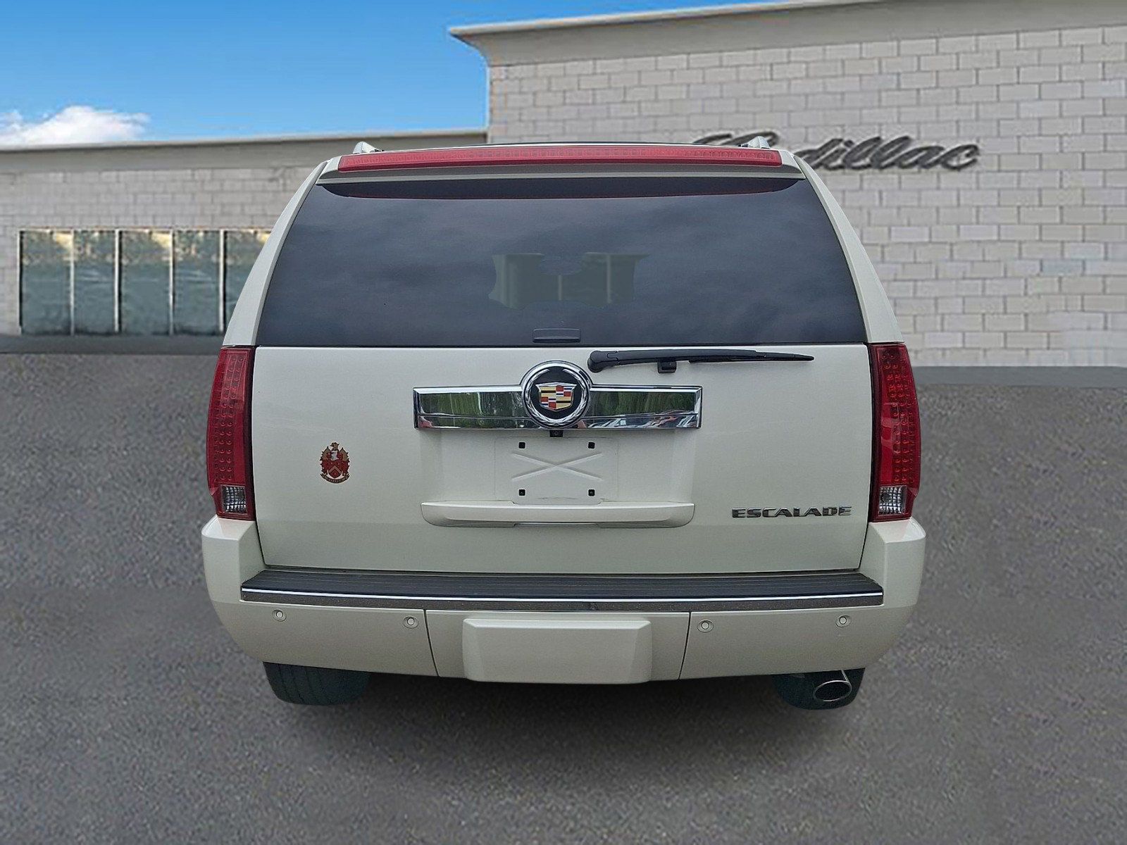 Used 2014 Cadillac Escalade Luxury AWD/4WD image 5