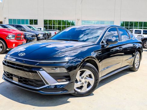 Used 2025 Hyundai Sonata SE FWD image 1